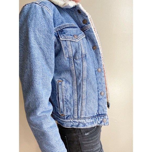 Levi’s faux shearling jacket - Picture 3 of 8